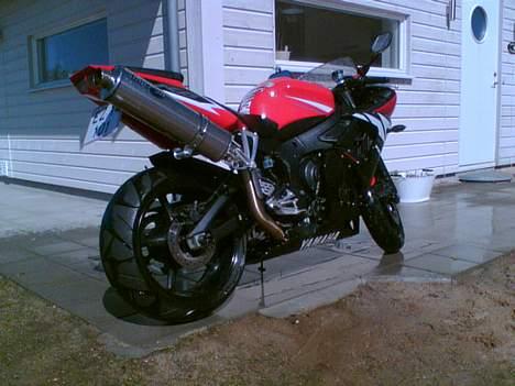 Yamaha YZF R6 billede 1