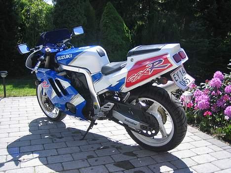 Suzuki GSXR 400 ***SOLGT*** billede 4