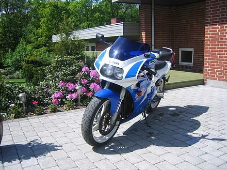 Suzuki GSXR 400 ***SOLGT*** billede 7