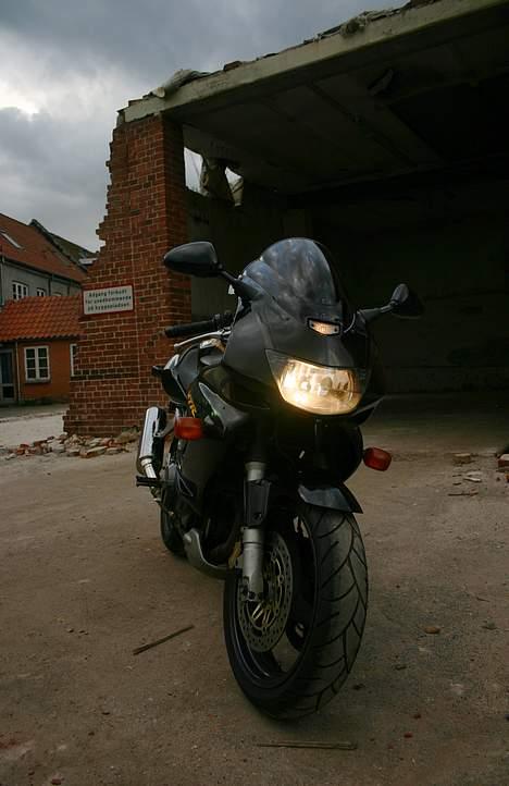 Honda VTR1000 Firestorm billede 8