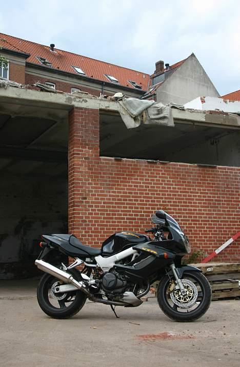 Honda VTR1000 Firestorm billede 15