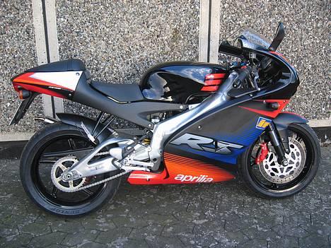 Aprilia RS 125 - SOLGT - - Forår ´07 billede 1