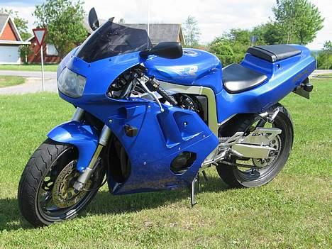 Suzuki gsxr 400r gk76a (SOLGT) billede 2
