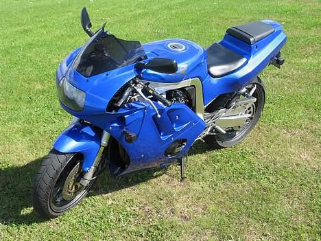 Suzuki gsxr 400r gk76a (SOLGT) billede 10