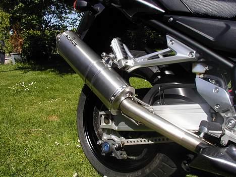 Yamaha FZS 1000 - Remus købt på ebay af en fyr fra Østrig billede 10