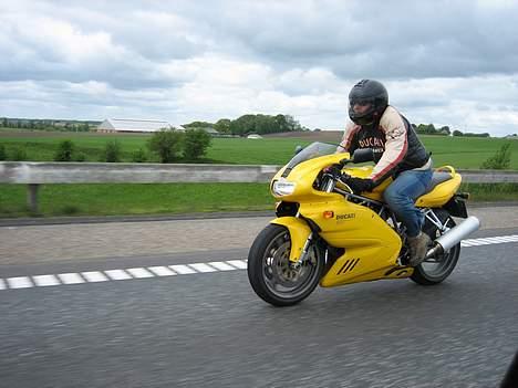 Ducati 749 billede 2