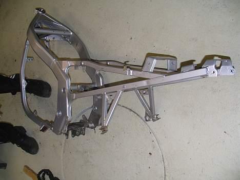 Suzuki GS500E - Så er den klar til sandblæsning og metaliseringen! billede 11