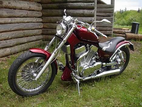 Suzuki Intruder VS 1400 billede 2