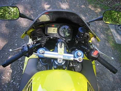 Honda ***CRASHED*** CBR 954RR billede 4