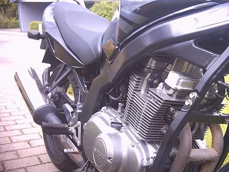 Suzuki GS 500 K4 ( solgt ) billede 2