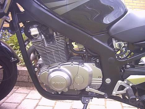 Suzuki GS 500 K4 ( solgt ) billede 3