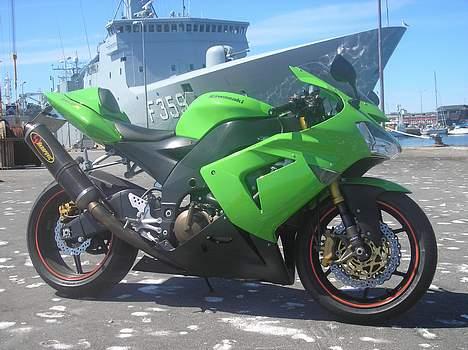 Kawasaki ZX10R - Blev ikke ramt af nogle klatter haha billede 6