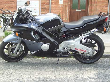 Honda CBR 600 F2 billede 3