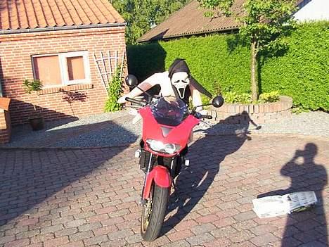 Aprilia Tuono 125 - Et med kæresten på :) billede 10