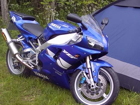 Yamaha yzf R1 billede 1