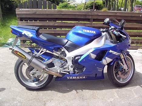 Yamaha yzf R1 billede 3