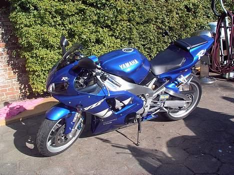 Yamaha yzf R1 billede 10