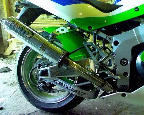 Kawasaki ZXR 750/948RR - Her kan man se yoshimura udst. og deget racer bagsvinger billede 8