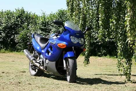 Suzuki GSX600F - GSX600F forfra billede 3