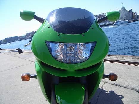 Kawasaki ZX9R *SOLGT* billede 10