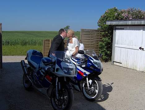 Suzuki gsxr 600 - bryllup 11/6-06 hjemme billede 11