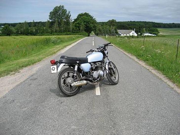 Honda CB 550 F - Foto: Mads Avlund Hansen billede 1