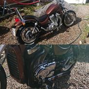 Suzuki Intruder VS700 GLG