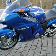 Honda CBR 1100 super XX black bird
