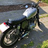 Suzuki GS400 L ** Brat **