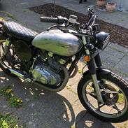 Suzuki GS400 L ** Brat **