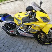 Honda CBR 600 F4i sport