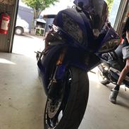 Yamaha R6 