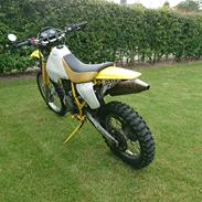 Suzuki DR 350