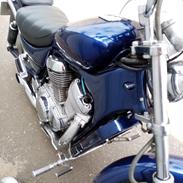 Suzuki Intruder vs 800 