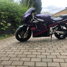 Suzuki (SOLGT)Gsx750rw