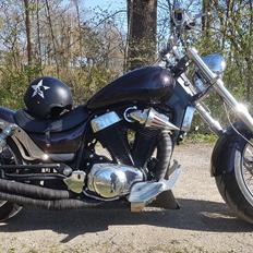 Suzuki intruder vs 1400