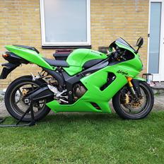 Kawasaki zx6r 636