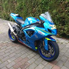 Suzuki GSX-R 750 K7 Banecykel
