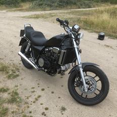 Honda Vf 750c magna solgt