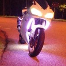 Yamaha R1