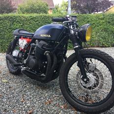 Honda cb 750 k7