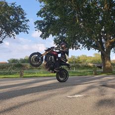 Yamaha MT 09