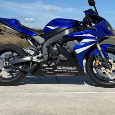Yamaha R1