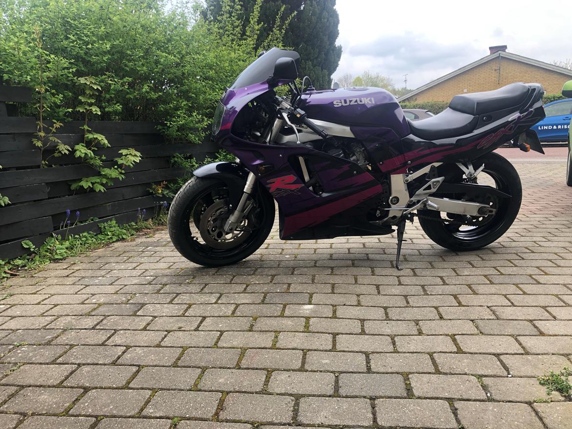 Suzuki (SOLGT)Gsx750rw billede 2