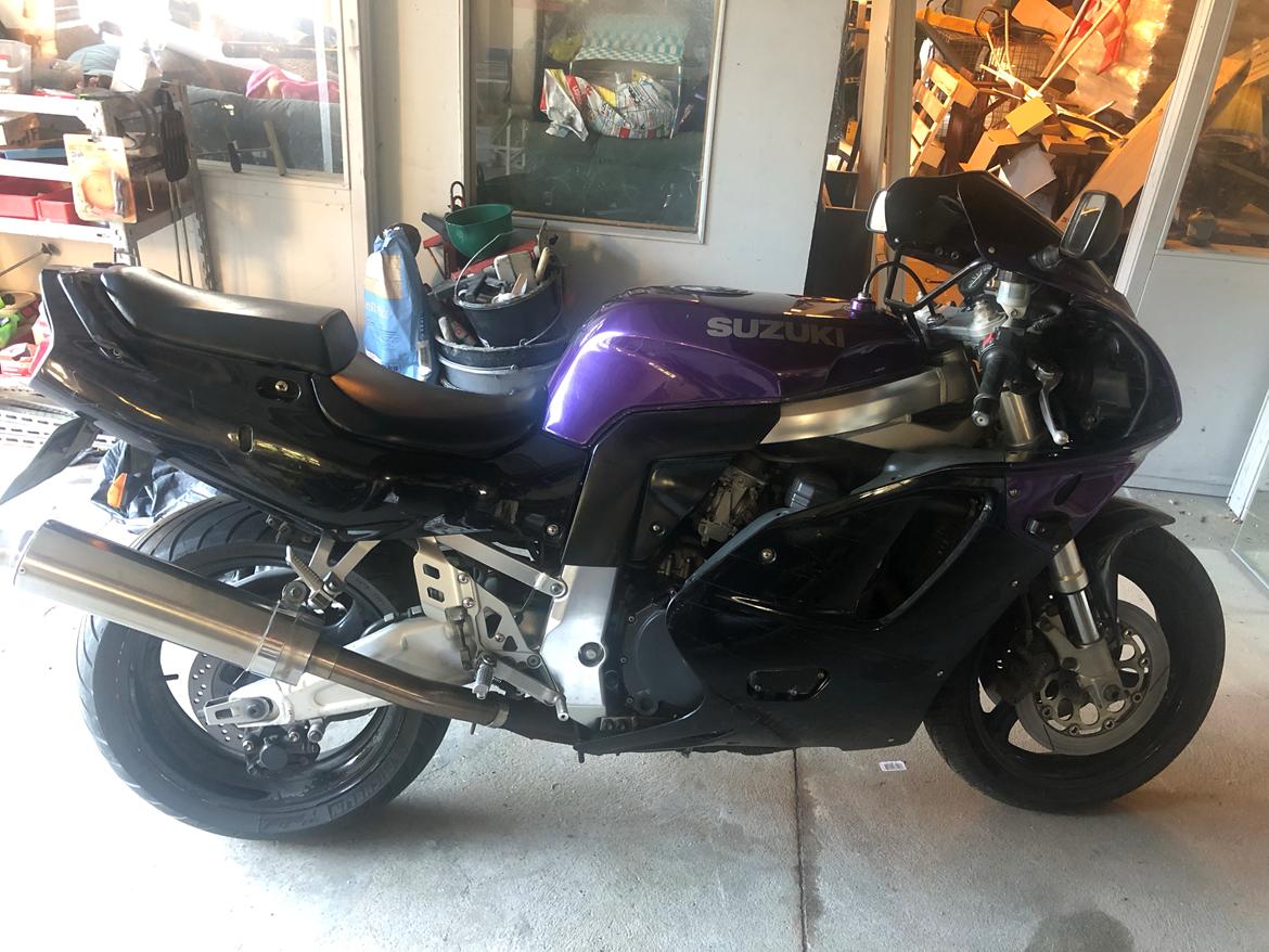 Suzuki (SOLGT)Gsx750rw billede 9