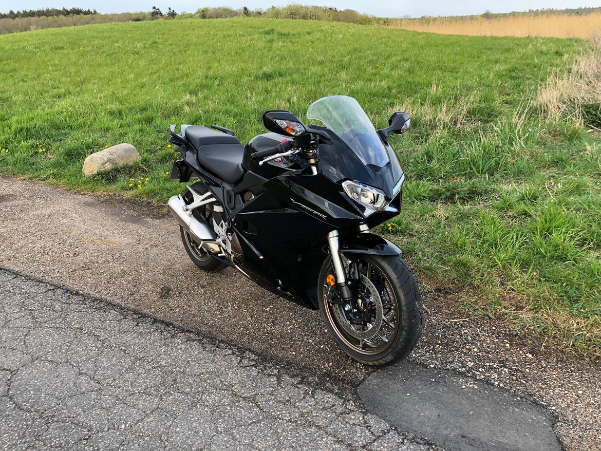 Honda VFR 800 F RC79E billede 2