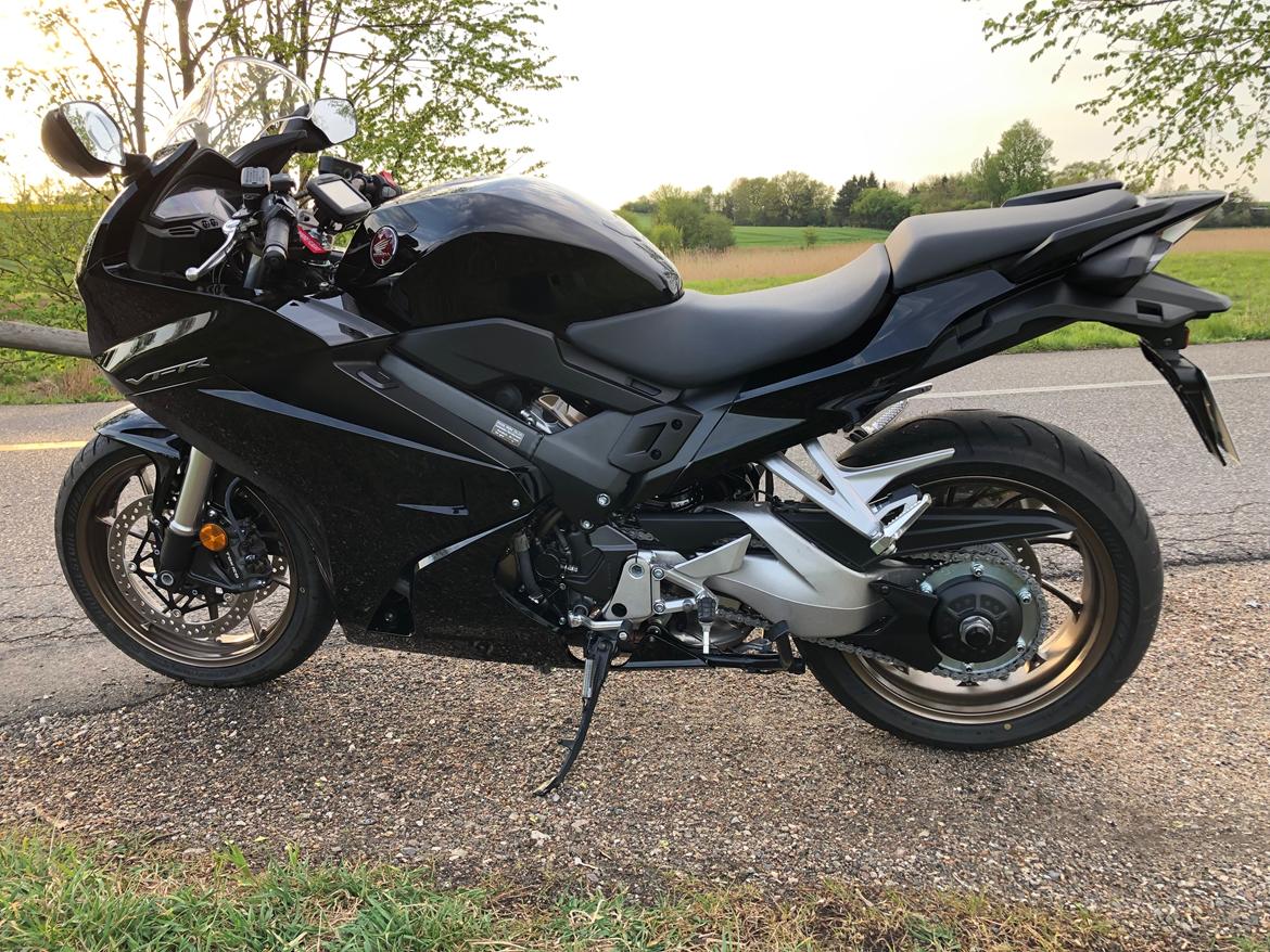 Honda vfr 800 rc79