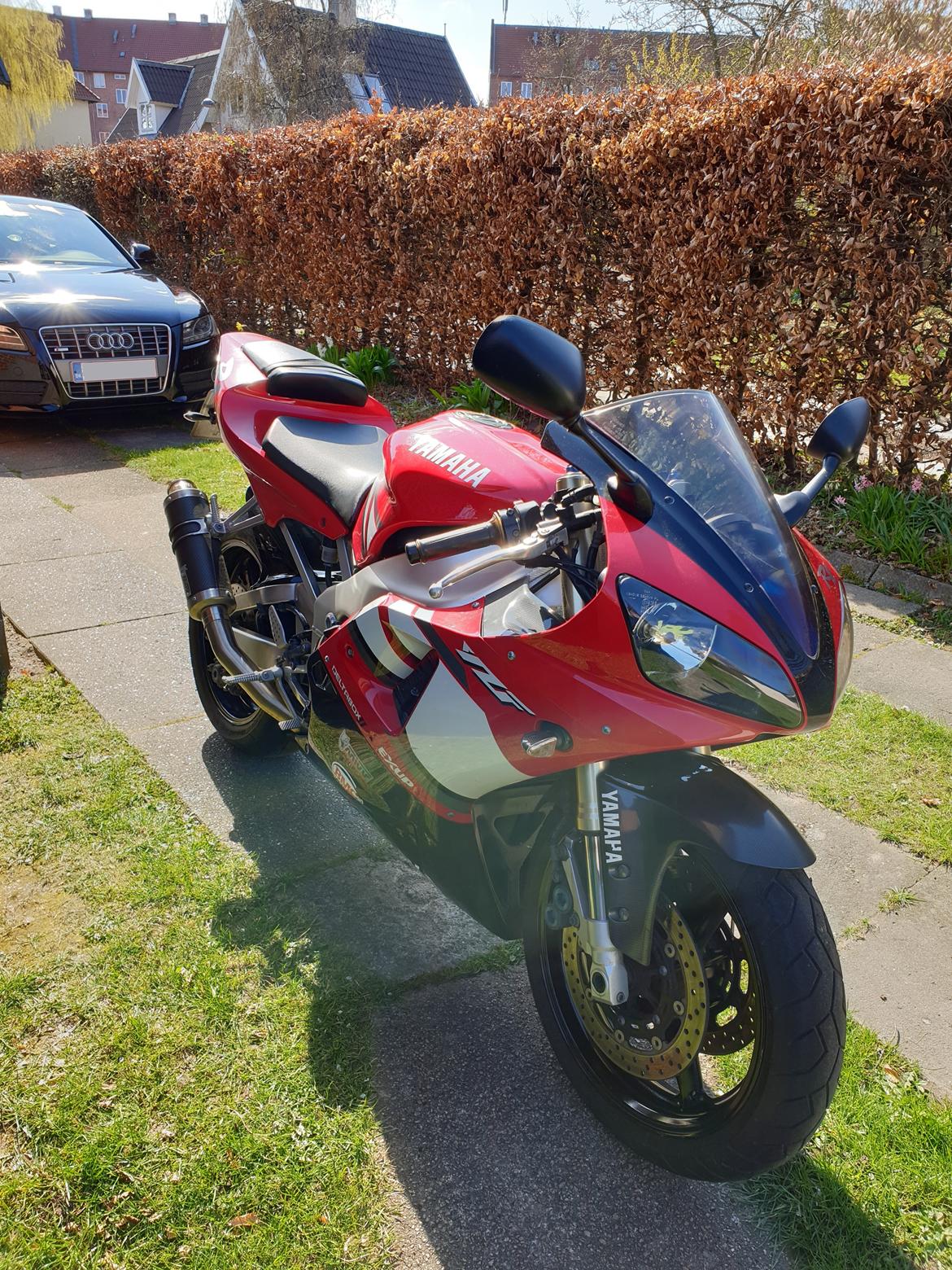 Yamaha R1 billede 2