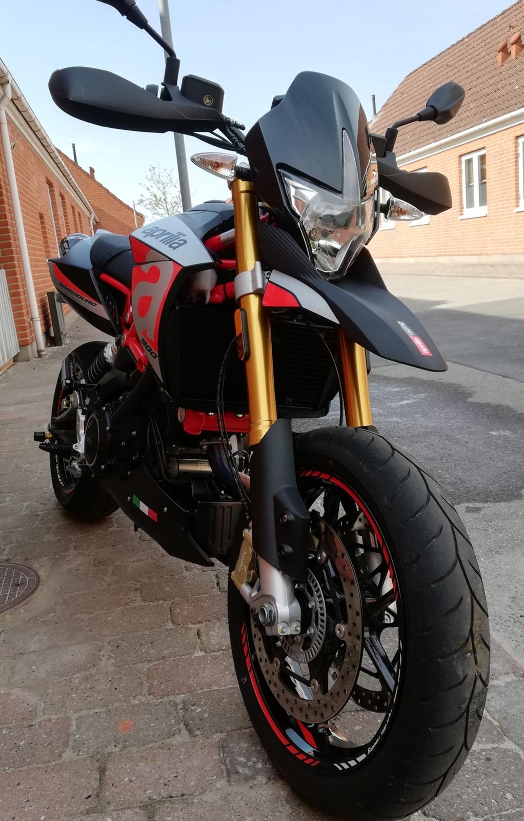 Aprilia Dorsoduro 900 billede 7