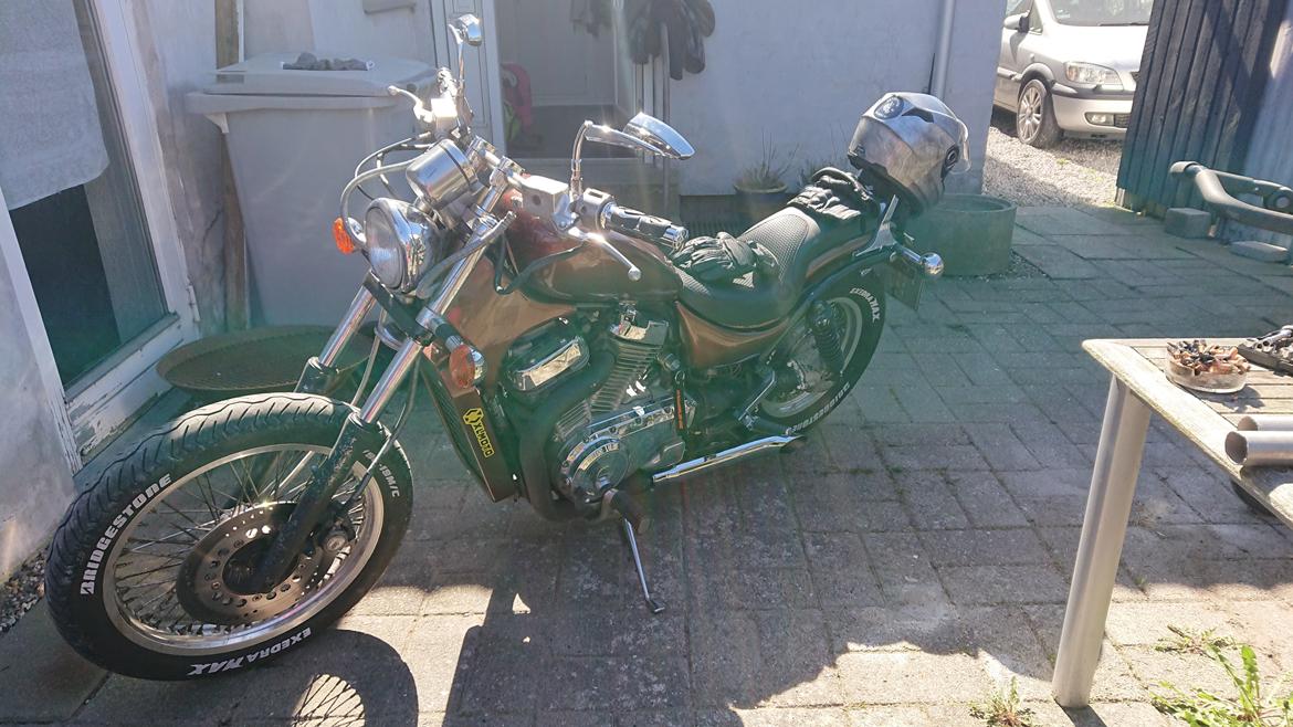 Suzuki Intruder VS700 GLG billede 7